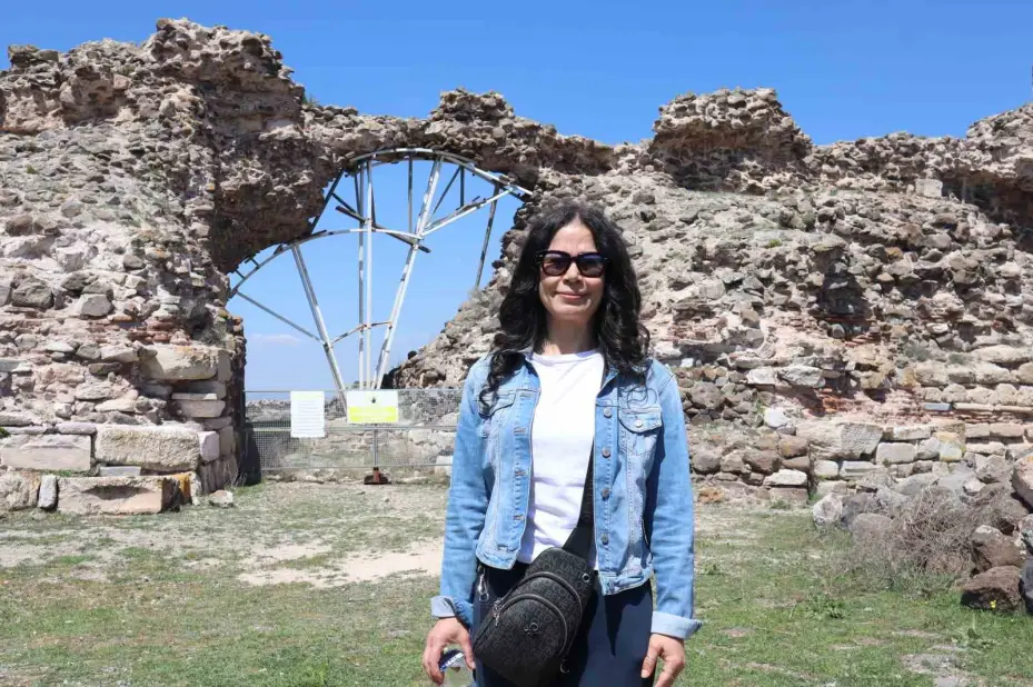 Tarih öğretmenleri Osmanlı Devleti’nden miras kalan Karacahisar Kalesi’ni gezdi