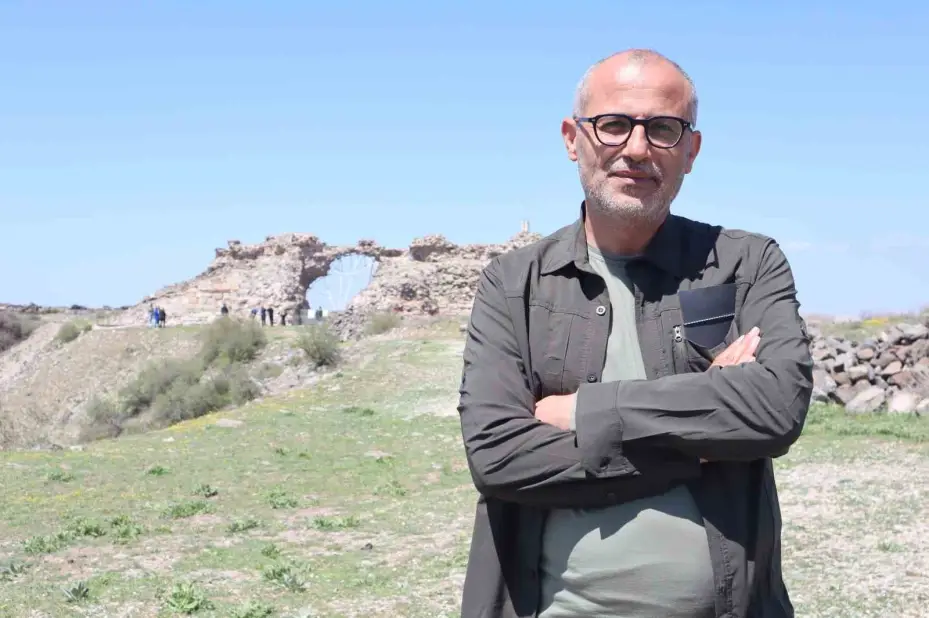 Tarih öğretmenleri Osmanlı Devleti’nden miras kalan Karacahisar Kalesi’ni gezdi