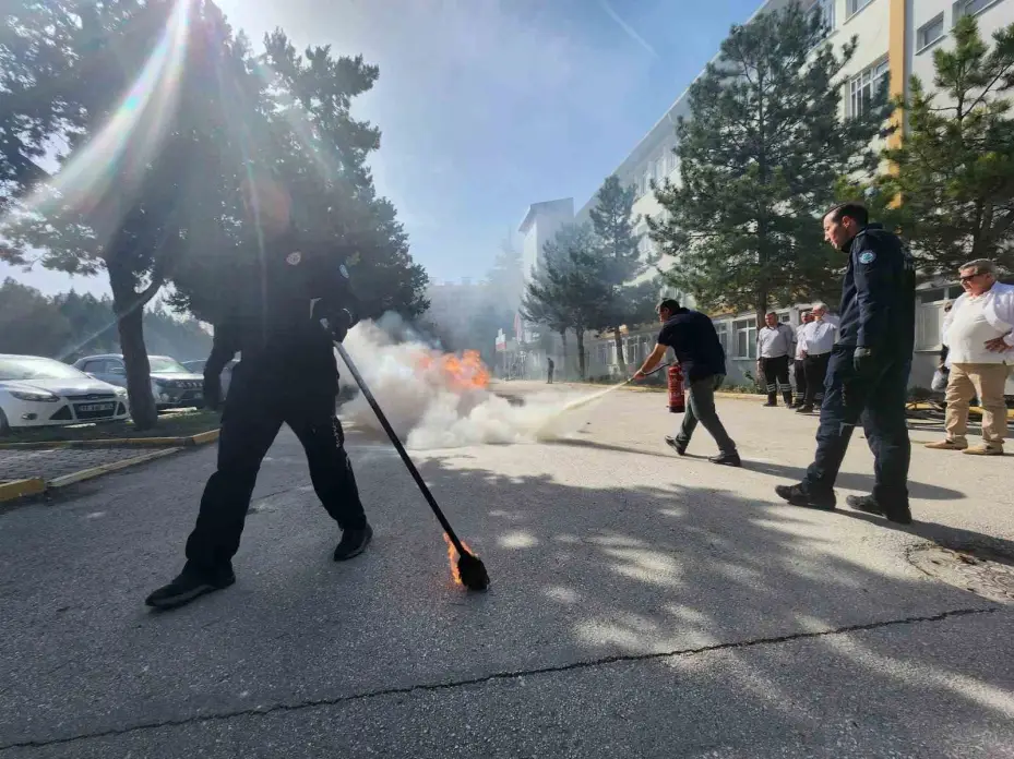 Sağlık personeline yönelik acil durum tahliye tatbikatı düzenlendi