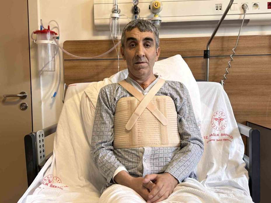Aort atardamarı iki kez yırtıldı, Eskişehir Şehir Hastanesinde hayata yeniden döndü
