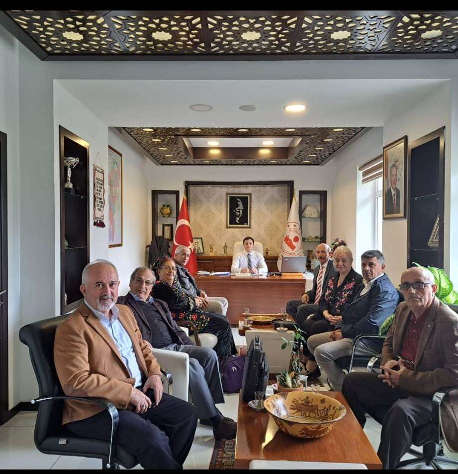 Eskişehir’de şiir ve müzik etkinliğine katılan şairler ve ozanlar, gezdikleri tarihi eserlere hayran kaldılar