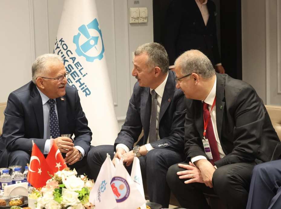 Başkan Büyükkılıç: "İş garantili kurslar açıyoruz"