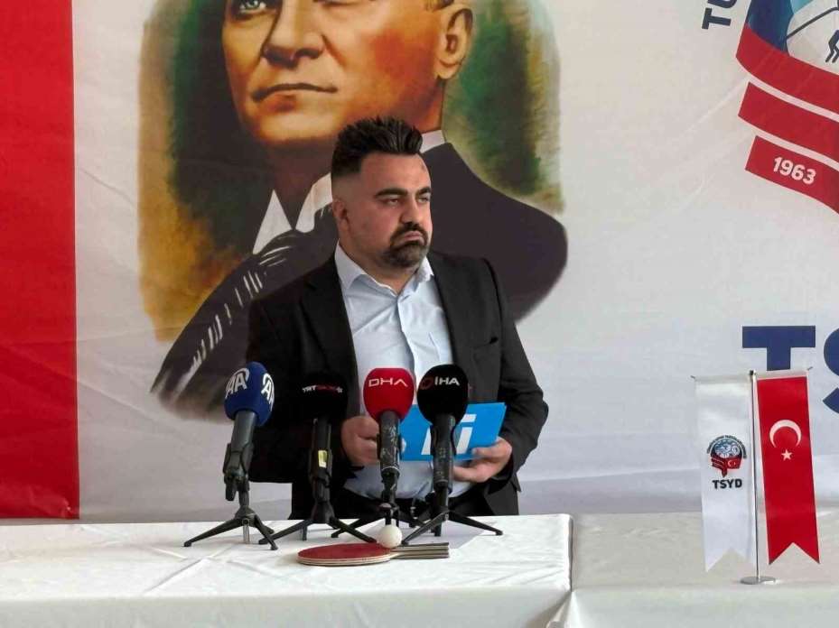 Milli para masa tenisçi Nesim Turan, 19 yıllık sporculuk kariyerini noktaladı