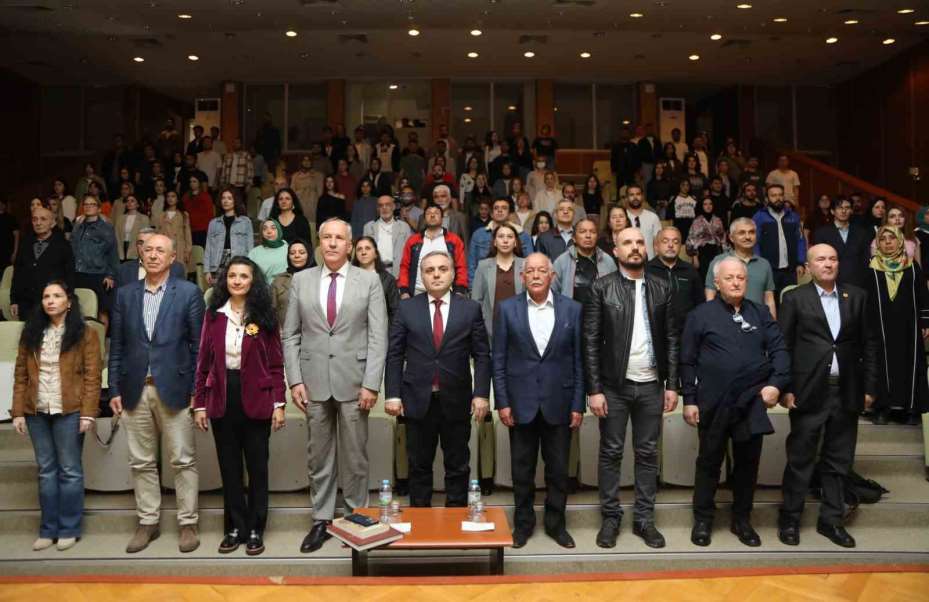 ERÜ’de ’Kültepe’den Fısıldayan Ezgiler’ Konferansı düzenlendi