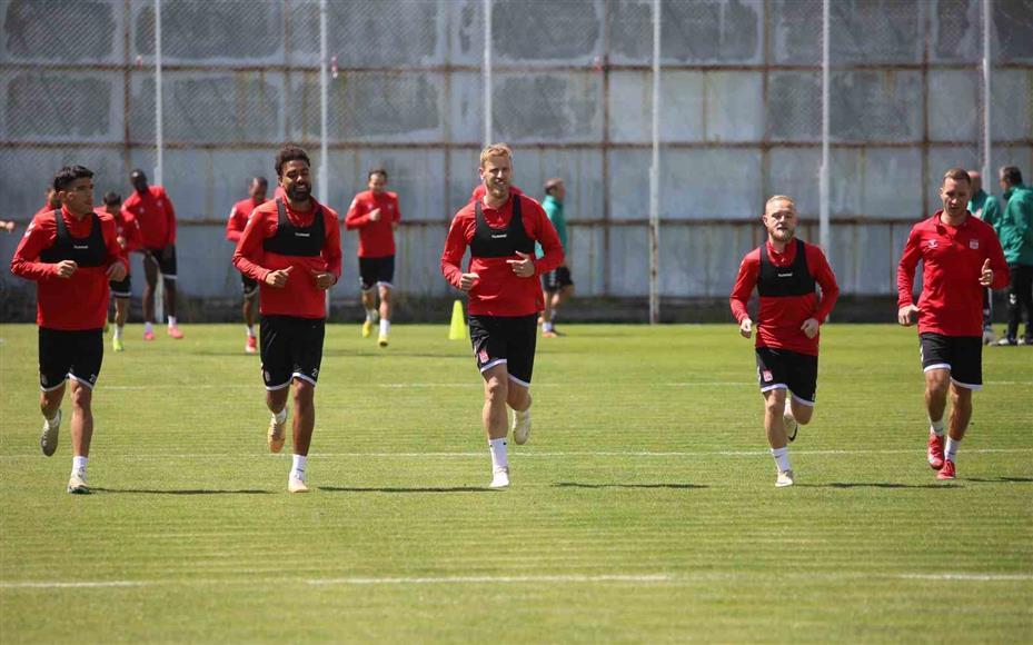 Rıza Çalımbay: "Galatasaray’dan puan ya da puanlar almalıyız"