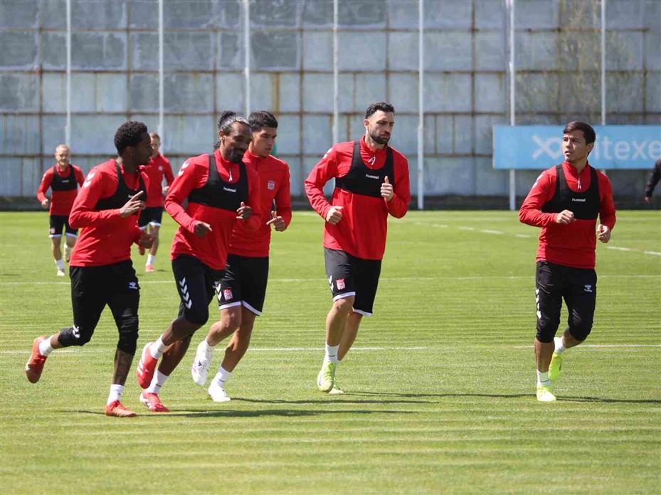 Rıza Çalımbay: "Galatasaray’dan puan ya da puanlar almalıyız"