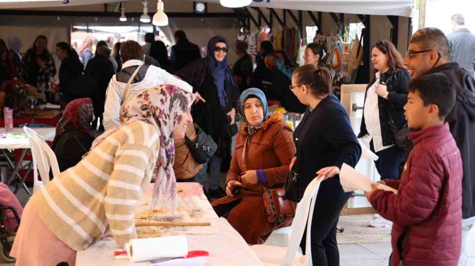 Engelliler meclisi, gözleme satarak tatil kapısını aralıyor