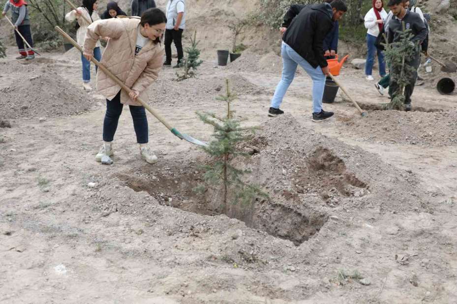 Melikgazi’nin yeşil dokusu güçleniyor