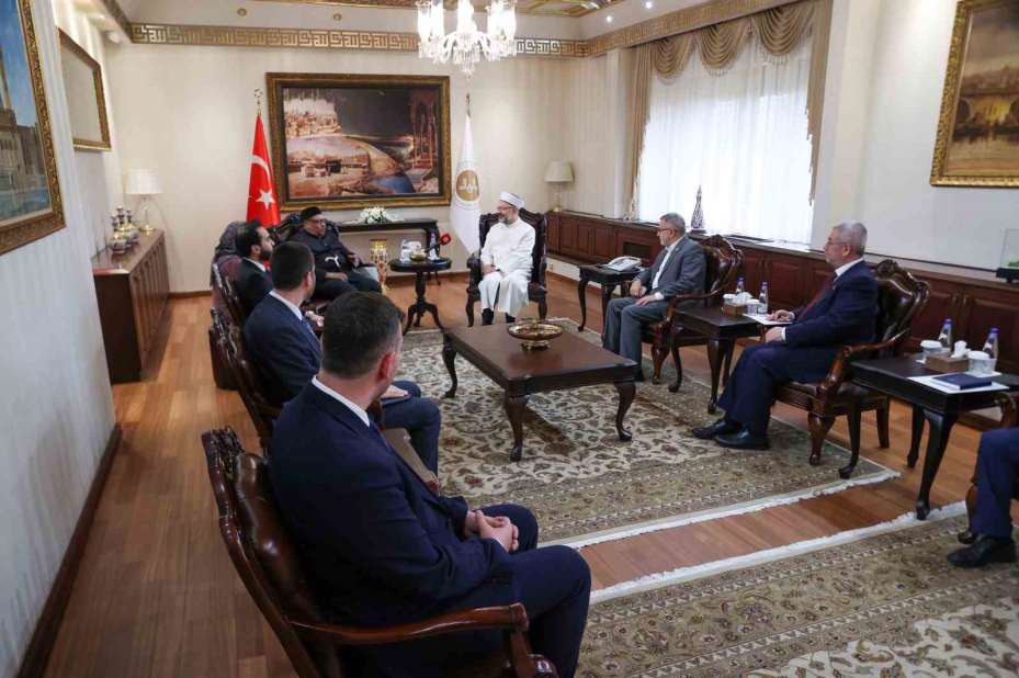 Diyanet İşleri Başkanı Erbaş, Dünya Müslüman Alimler Birliği Başkan Yardımcısı El-Beşir’i kabul etti