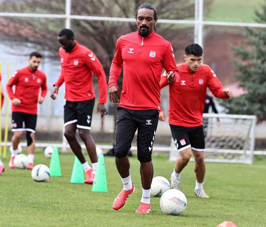 Sivasspor’da Galatasaray maçı hazırlıkları sürüyor