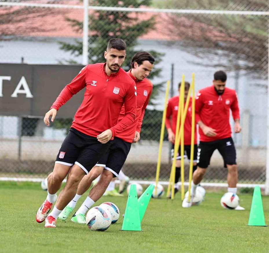 Sivasspor’da Galatasaray maçı hazırlıkları sürüyor