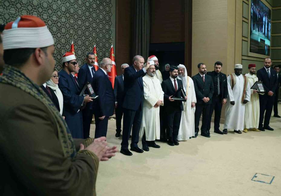 Cumhurbaşkanı Erdoğan: "Ya aslımıza dönecek ya da yapamadıklarımız için nedamet getirmeye devam edeceğiz"