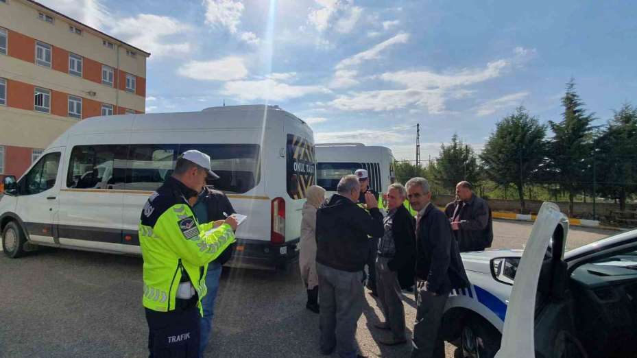 Hüyük’te okul servisleri denetlendi