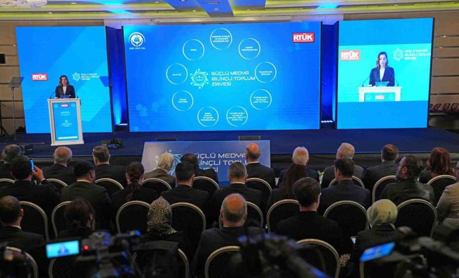 RTÜK Başkanı Şahin: "RTÜK olarak sokak röportajları hakkında bir çalışma başlattık"