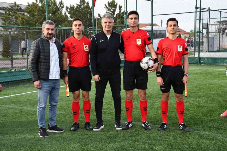 Talas Belediyespor U15 takımında yüzler gülüyor