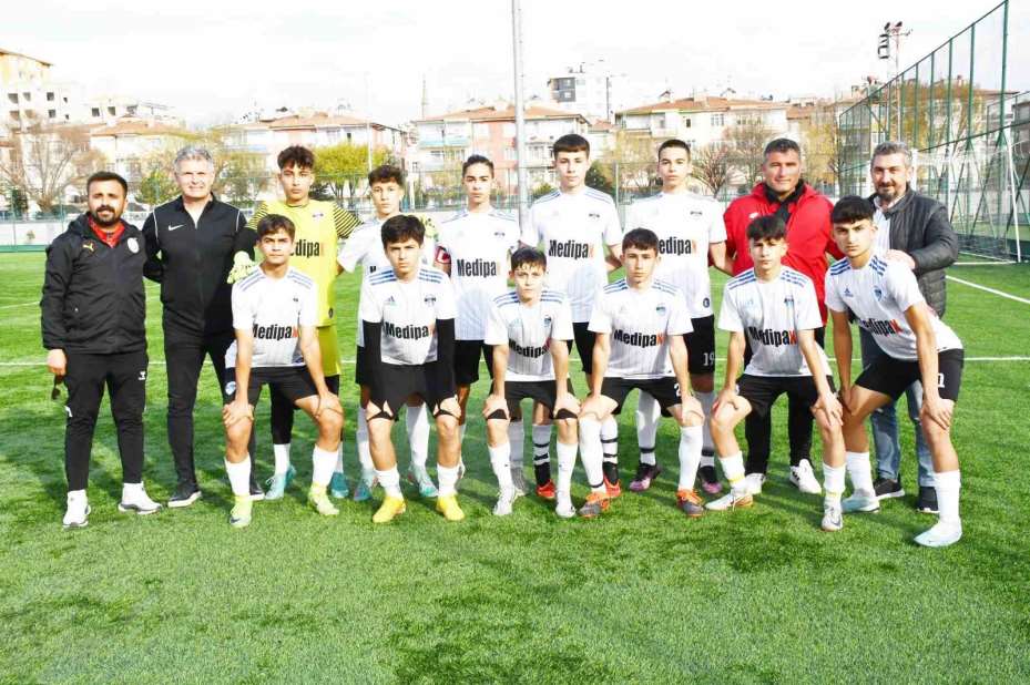 Kocasinan Şimşekspor şampiyon oldu