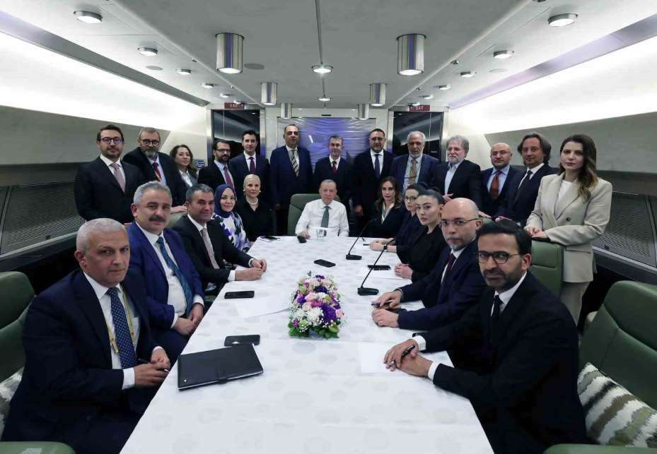 Cumhurbaşkanı Erdoğan: "CHP, millete bantların arkasına yine neyi sakladıklarını, hangi şaibeli işlere giriştiklerini izah etmek zorundadır"