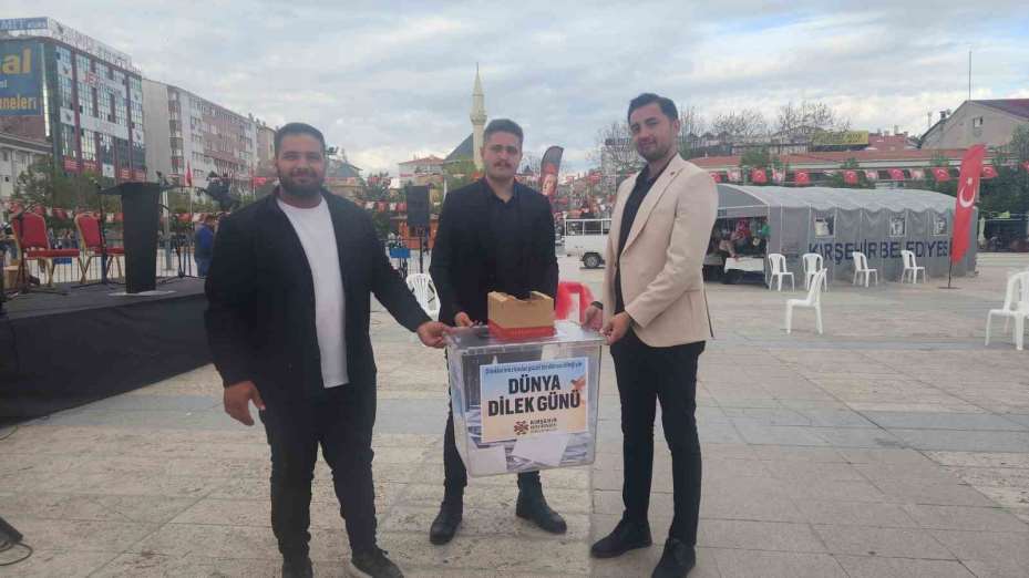 Geleceğe dair dileklerini 5 yıl sonra açılmak üzere yazdılar