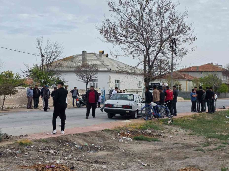 Otomobille çarpışan elektrikli motosiklet sürücüsünün gözü çıktı