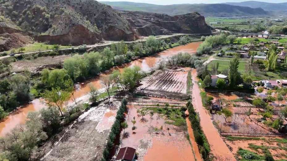 Kırıkkale Valisi Makas’tan "sel" açıklaması: "36 farklı noktaya müdahale ettik"