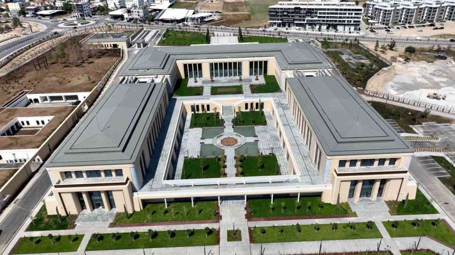 Bakan Kurum: "Kıbrıs’ımıza imza bir eseri daha kazandırıyoruz"