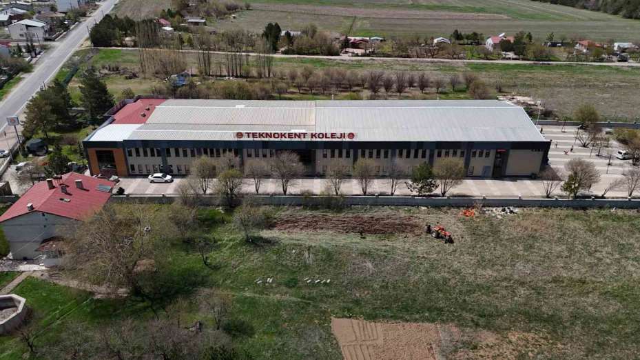 Bu okuldan mezun olan öğrenciler aranan personel oluyor