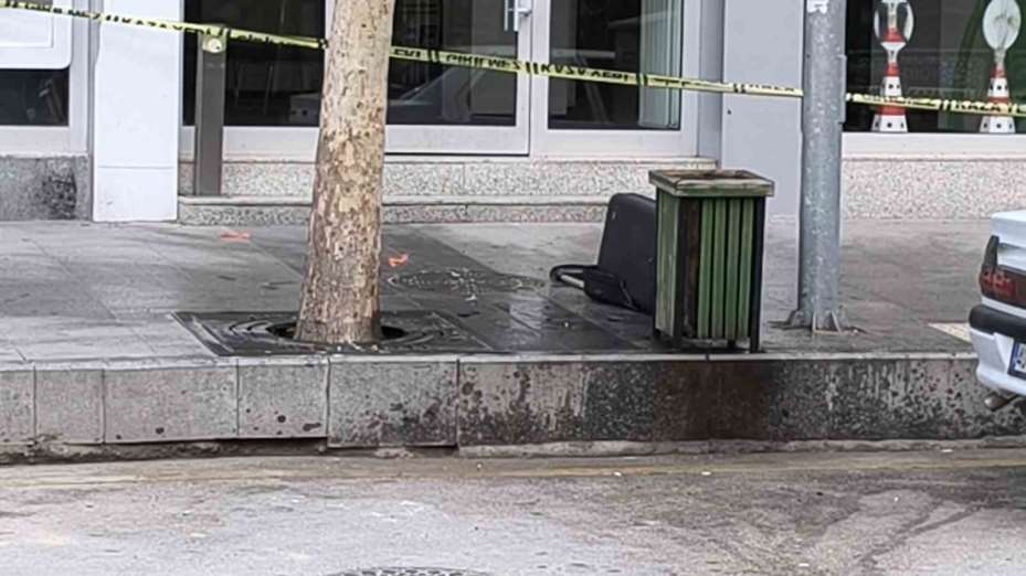 Vatandaşlar şüpheli valizi görüntülemek için birbiriyle yarıştı
