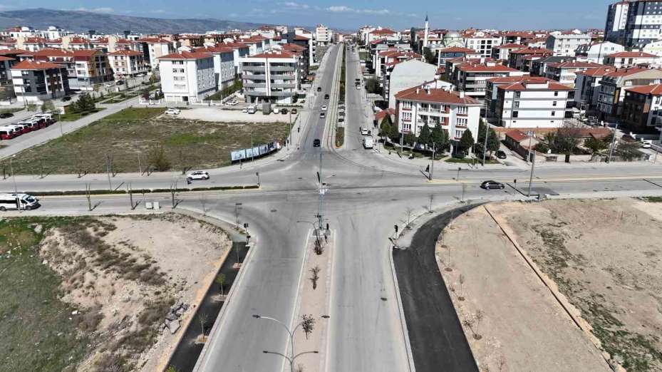 Yeni bulvarlar trafiğe nefes oldu