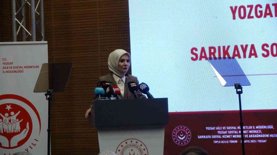 Bakan Göktaş: "100 bin 142 genç çiftimiz Aile ve Gençlik Fonu’na başvurdu"