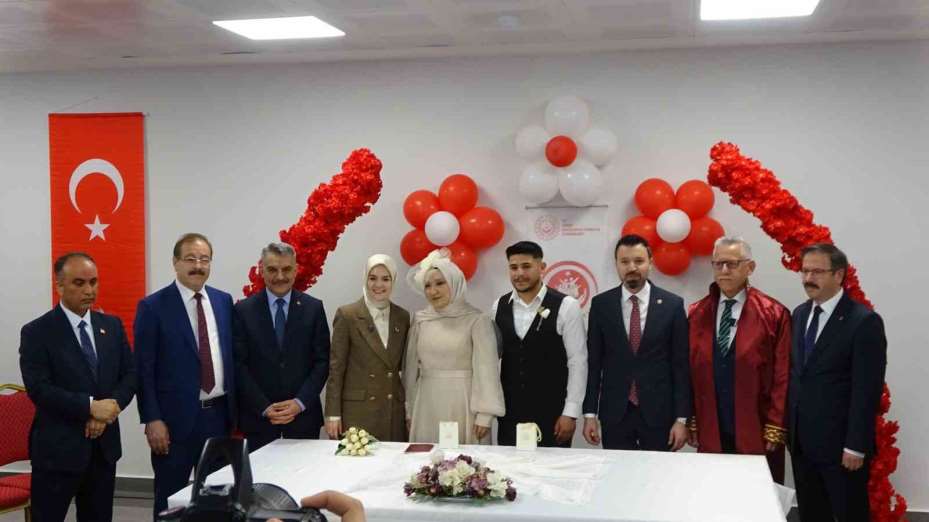 Bakan Göktaş: "100 bin 142 genç çiftimiz Aile ve Gençlik Fonu’na başvurdu"