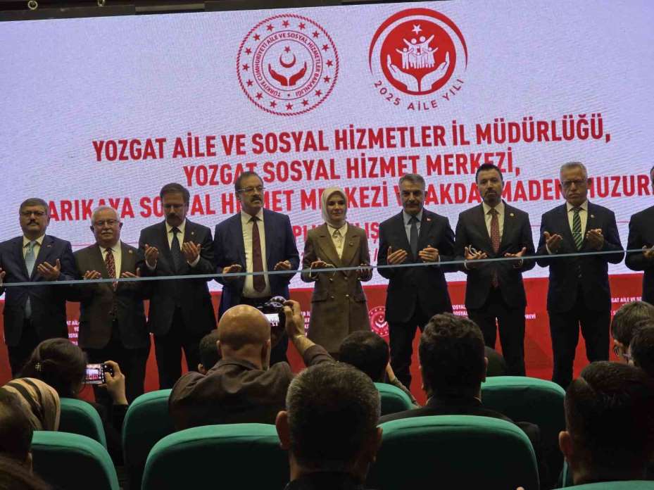 Bakan Göktaş: "100 bin 142 genç çiftimiz Aile ve Gençlik Fonu’na başvurdu"