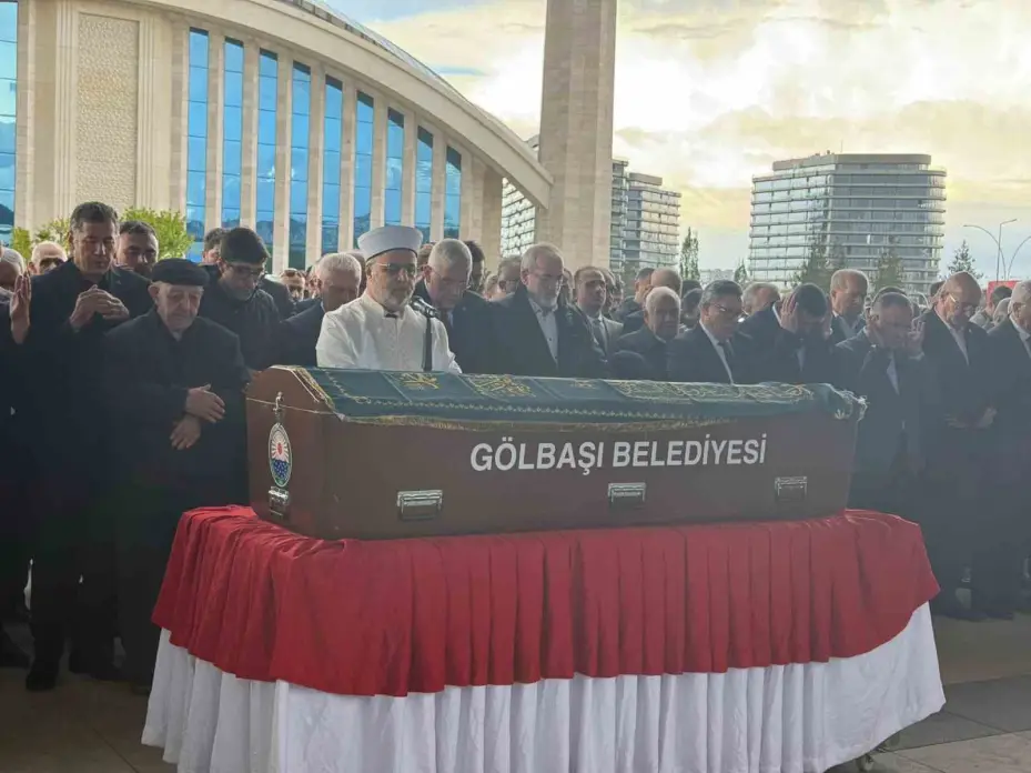 Eski MHP Milletvekili Mehmet Ekici son yolculuğuna uğurlandı