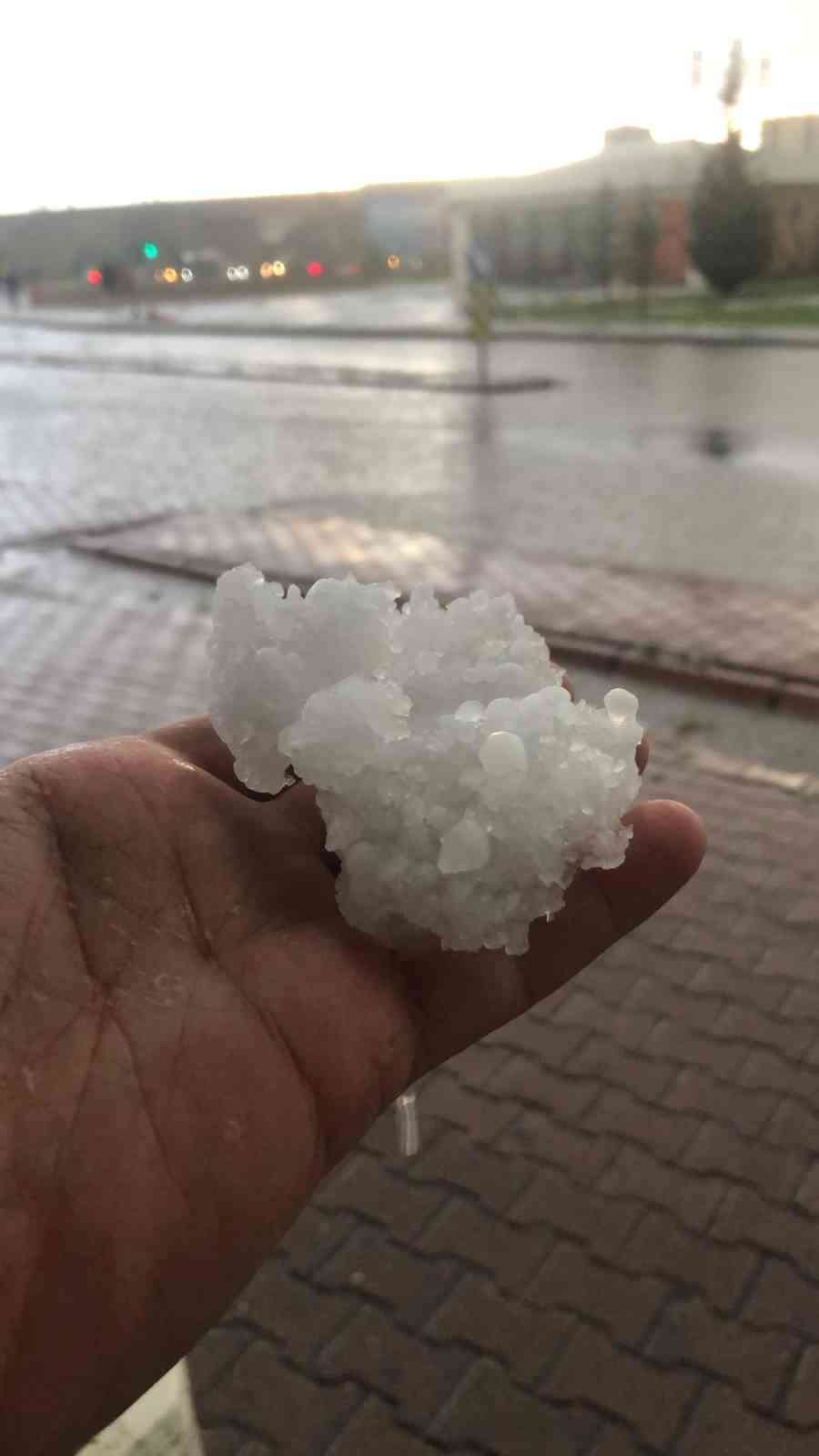 Kayseri’de dolu yağışı etkili oldu