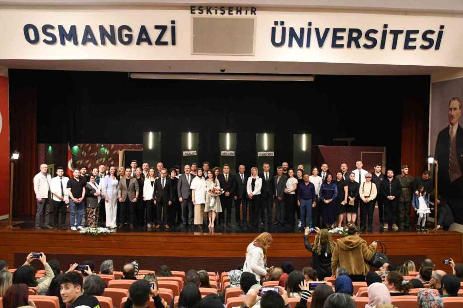 Eskişehir Cumhuriyet Başsavcılığı yargı mensuplarınca hazırlanan "Reis Bey" oyunu sahnelendi