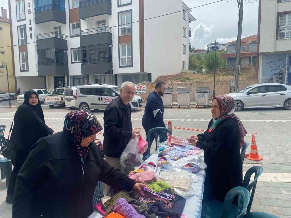 Yozgat’ta, Kudüs ve Filistin’e destek amacıyla hayır çarşısı kuruldu
