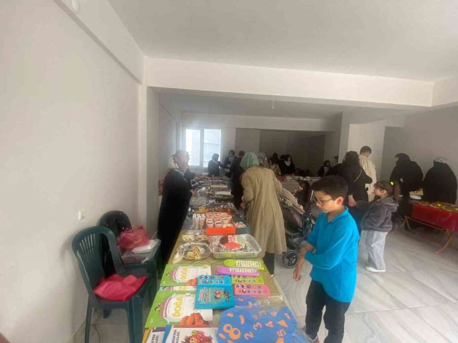Yozgat’ta, Kudüs ve Filistin’e destek amacıyla hayır çarşısı kuruldu