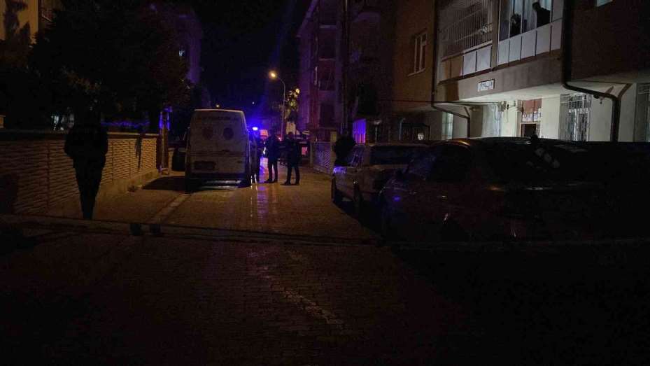 Evine gireceği sırada sırtından vuruldu