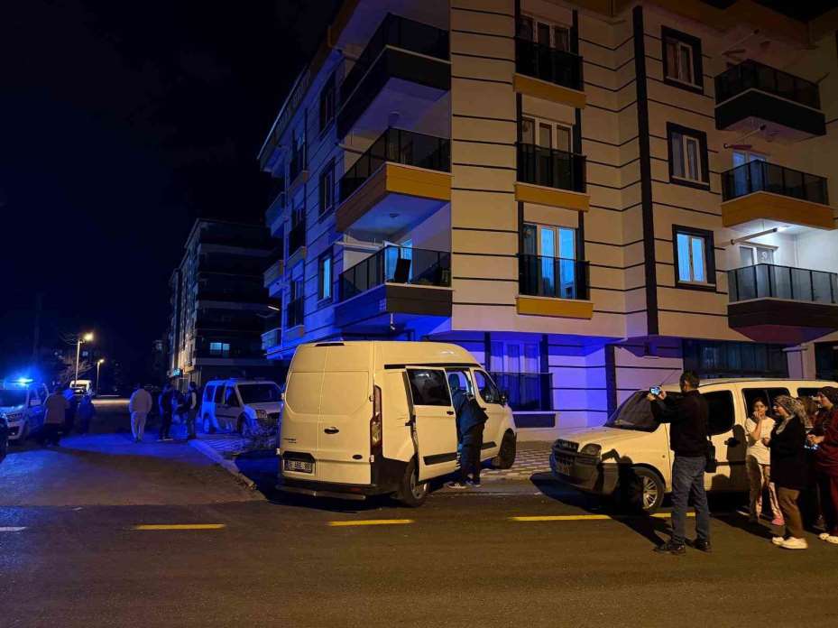 Komşusunu vurup intihar etti
