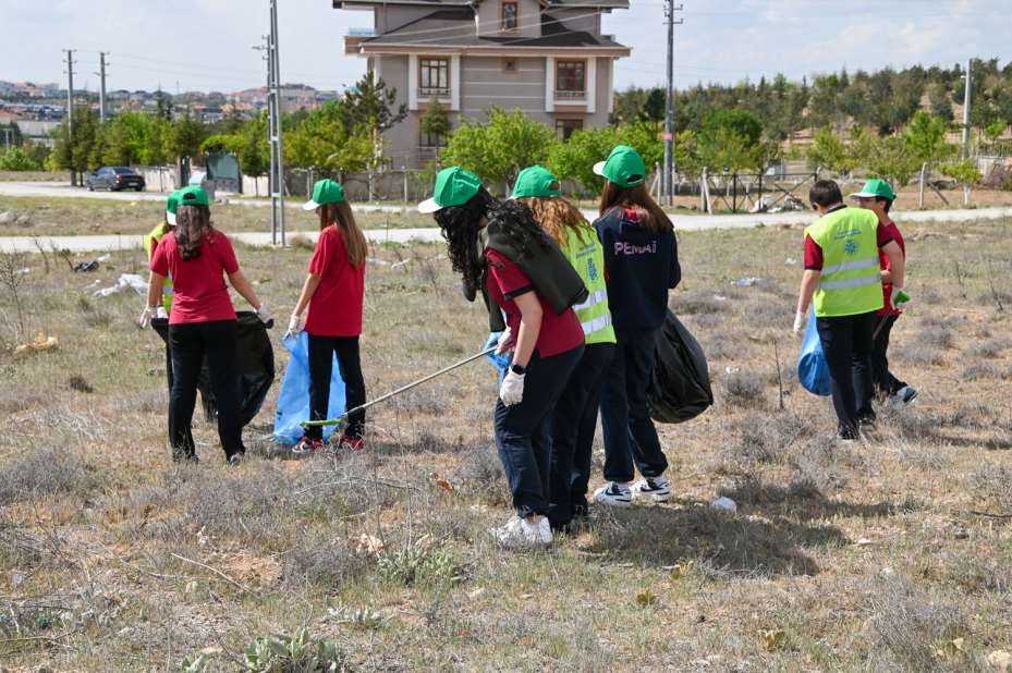 Selçuklu Belediyesi’nden çevre temizliği etkinliği