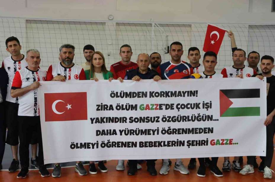 Sağlıkçılardan ’Filistin’ hassasiyeti