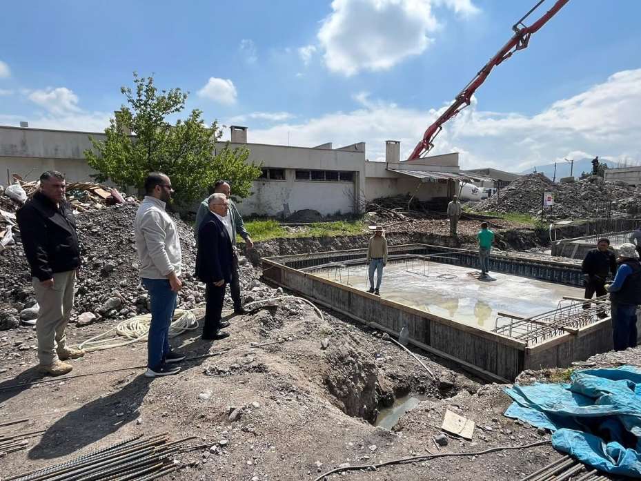Başkan Büyükkılıç, Anbar’da cami inşaatını inceledi