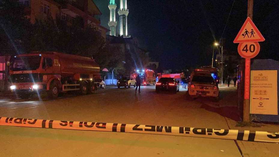Konya’da 4 katlı apartmanda patlama ve yangın: 1’i ağır 12 yaralı