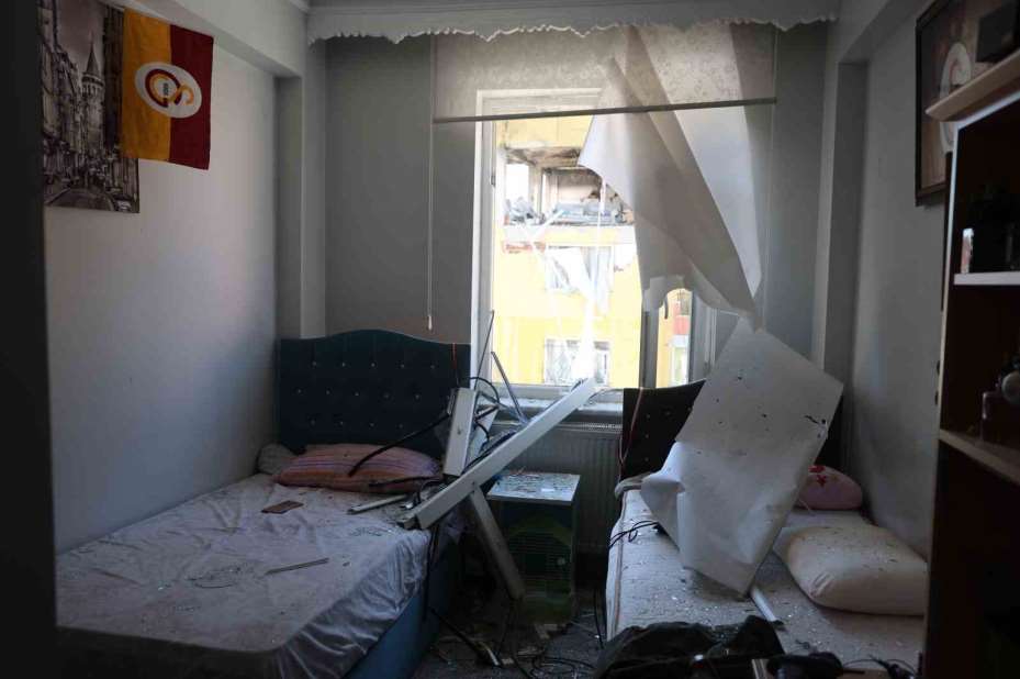 Doğalgaz patlamasının şiddeti gündüz ortaya çıktı