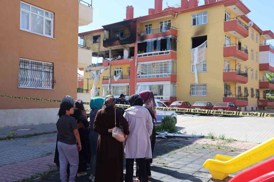 Doğalgaz patlamasının şiddeti gündüz ortaya çıktı