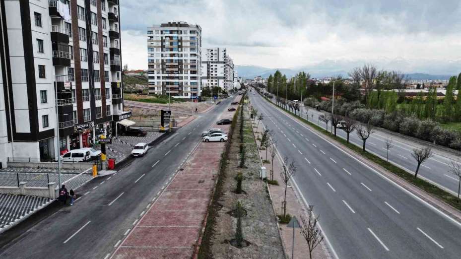 Başkan Çolakbayrakdar: "Kocasinan’ı yeşille donatıyoruz, Türkiye’ye örnek oluyoruz"