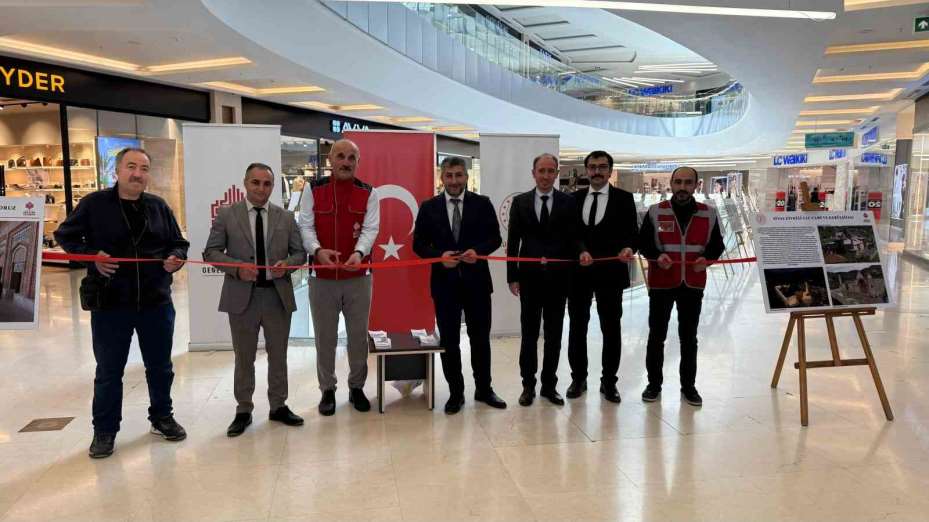 Vakıf hizmetleri fotoğraf sergisiyle görücüye çıktı