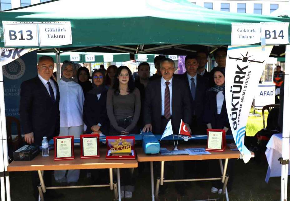 Geleceğin mühendisleri NEÜ Mühendislik Gençlik Festivalinde bir araya geldi