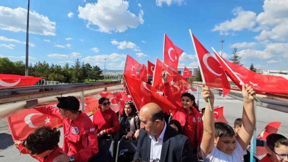 TEKNOFEST şampiyonlarına coşkulu karşılama