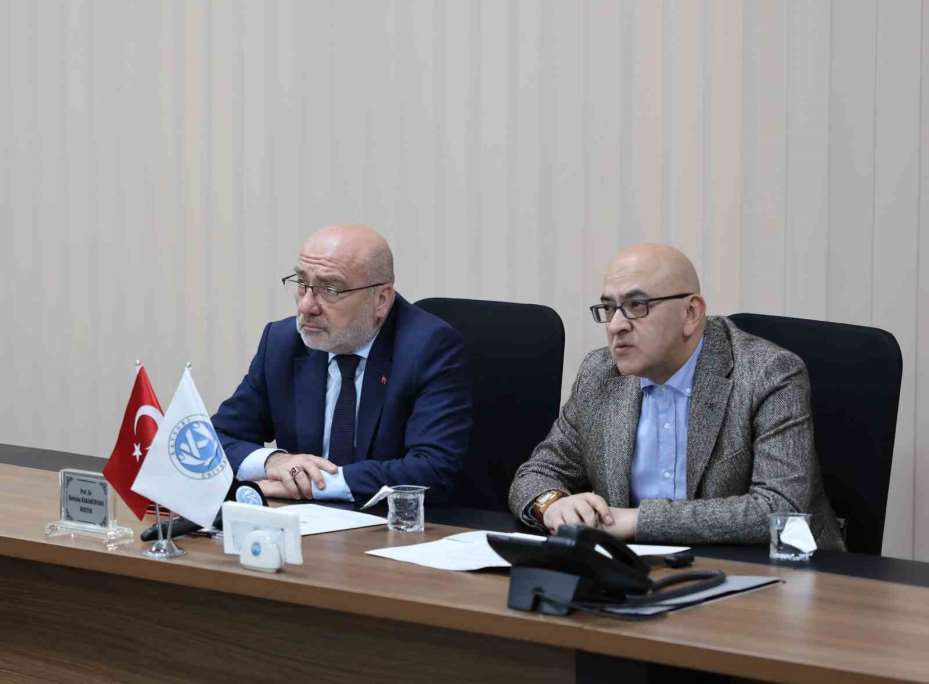 KAYÜ’de ‘StartUpMYO" Proje Yarışması’nda değerlendirmelerin ikinci aşamasi gerçekleştirildi