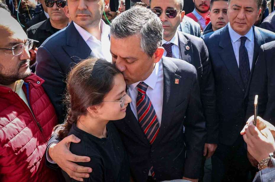 CHP Genel Başkanı Özel: "Deniz Gezmiş’in durduğu yerde durmaya devam ediyoruz"